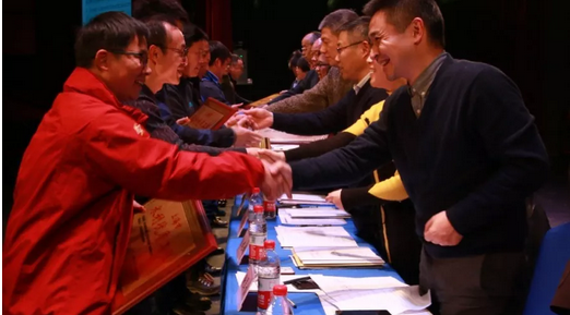 歲末迎春丨滬、浙、閩三地的年會是怎樣的？小f告訴你